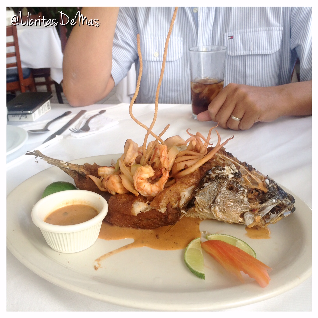 … ¡Mariscos a lo Salvadoreño! … Restaurante Acajutla