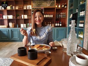 Roots Food Artisans, Pancakes, Japoneses, Pancakes Japoneses, El Salvador, Libritas de Mas, San Salvador, Zona Rosa, restaurante, bar, miel, vino, pan, pan artesanal, café, drink, deli, laurel, vinito, español, RodolfoJose , Mr.R , Farmers Blend, amaretto, chocolate, V60, Menta, fluffly, frutos, precio, Roots, comida, almorzar, Libritas de Más, delicioso, precio, #Delichuuuz, que comer en el salvador, restaurantes en el salvador, blog, food blog, blogs de el salvador, comida, blog de comida, desayuno,