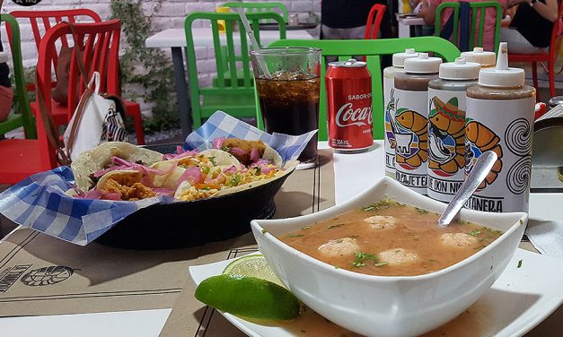 Un restaurante de mariscos con sabor a México – La Tambora